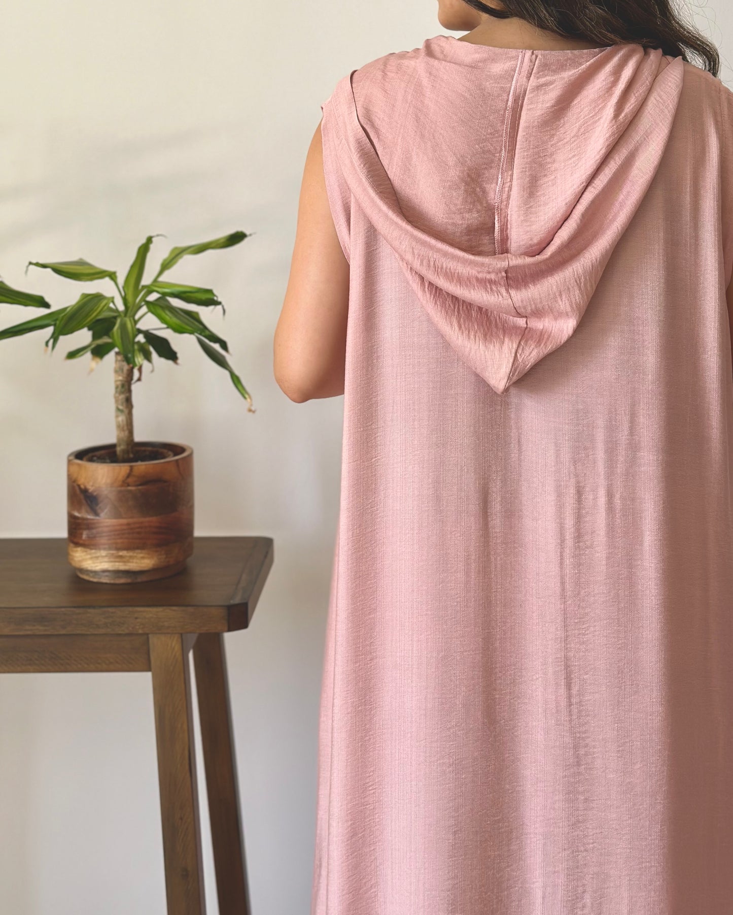 Pink Palma فستان النخلة الوردي