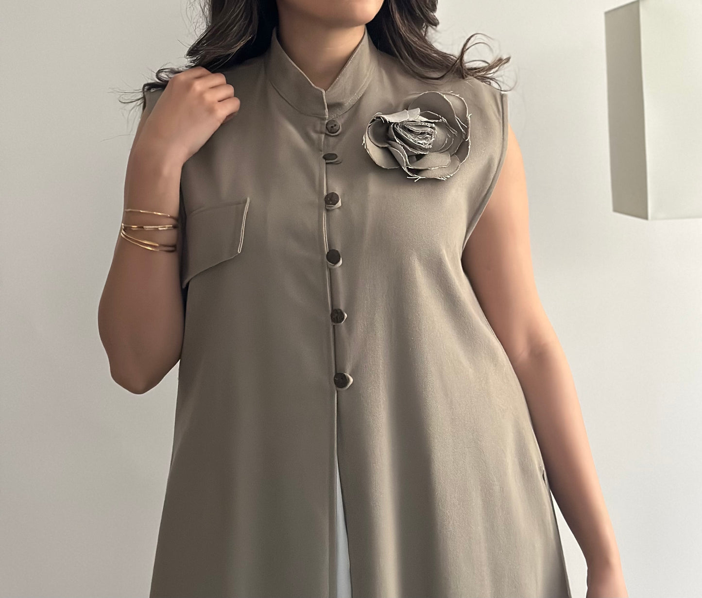 Biege Flora Suit بدلة بيج فلورا