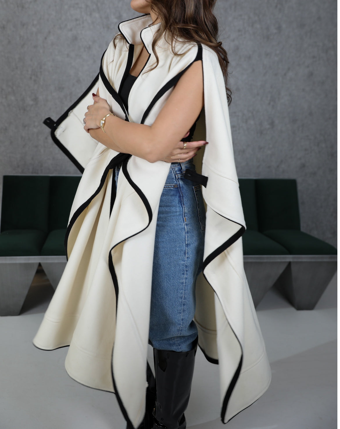 Poncho Coat كوت بونشو