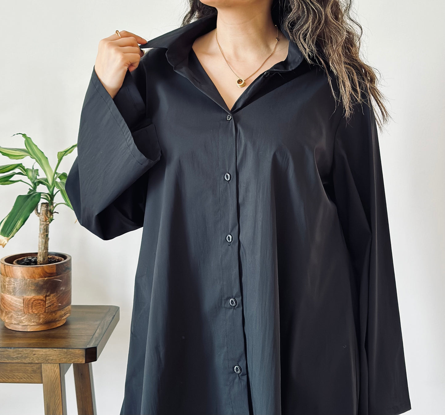 The Noon Shirt in Black قميص نون الاسود