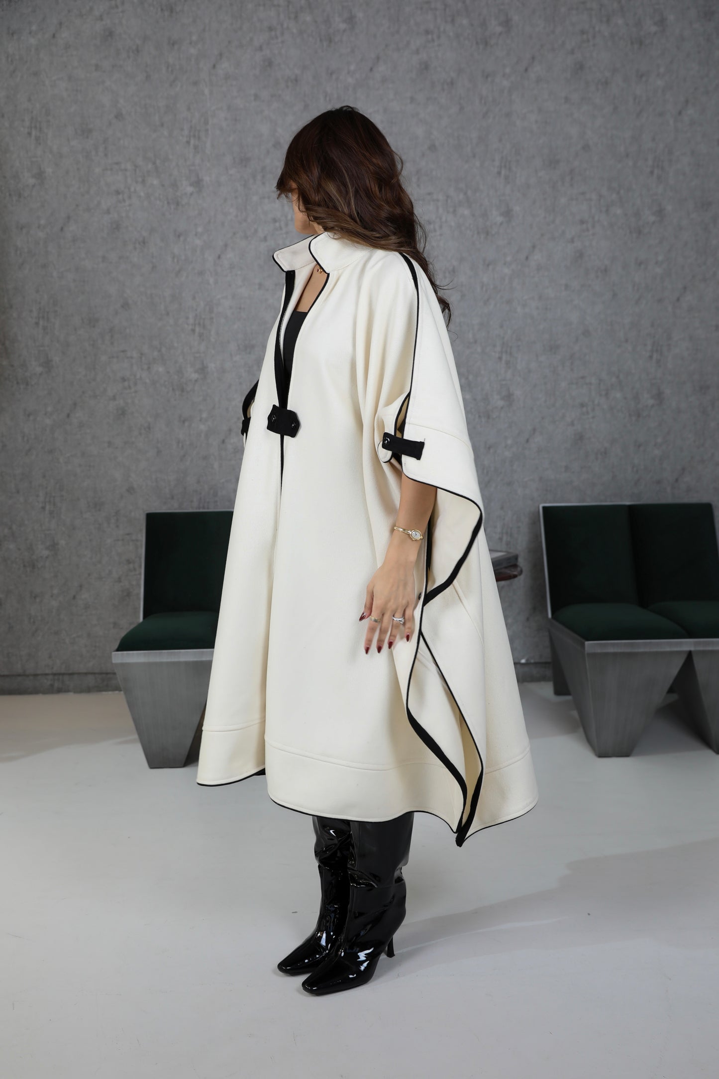 Poncho Coat كوت بونشو