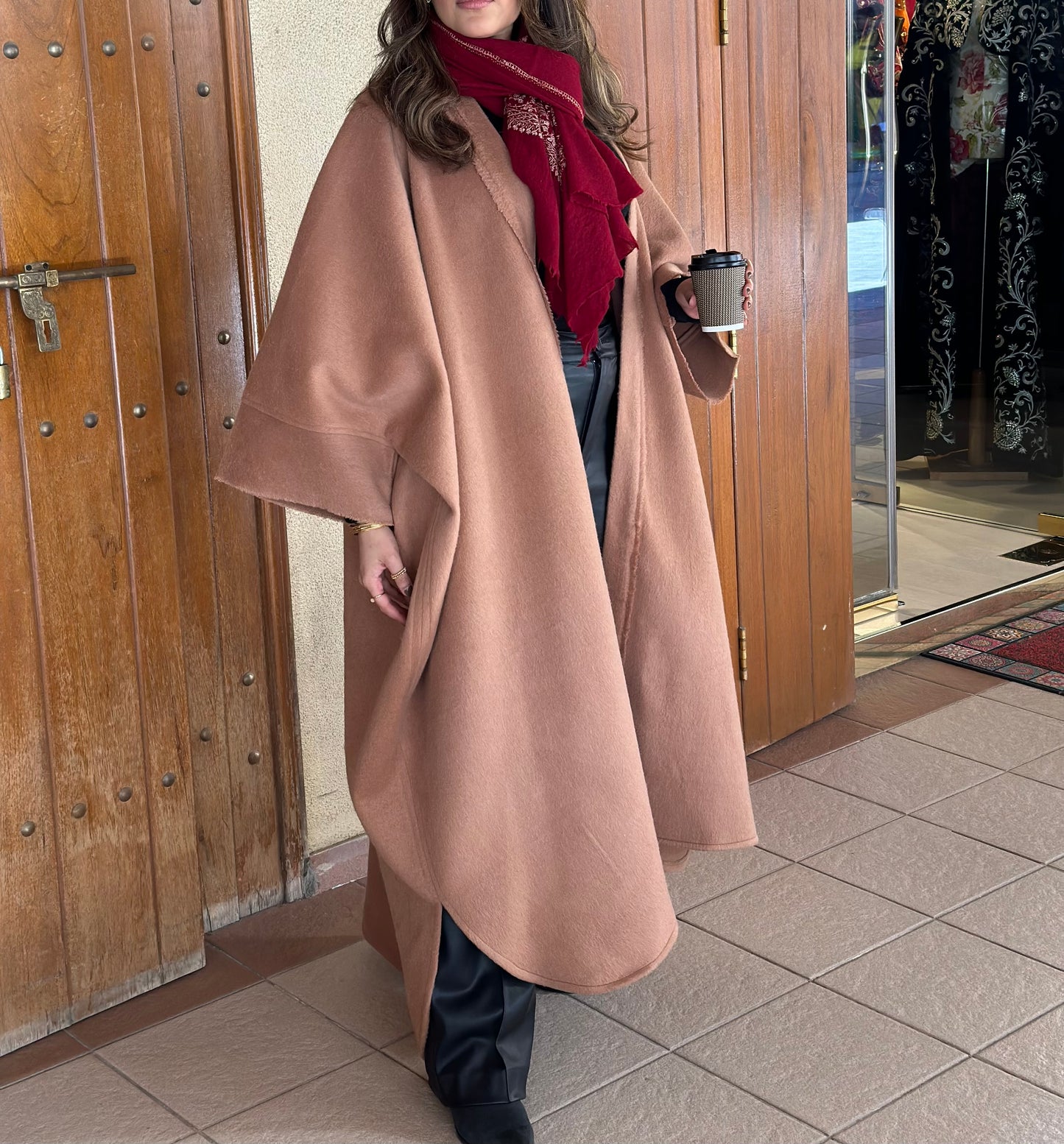 Mahogany Bisht بشت ماهوقني